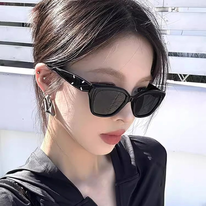 Square cat eye sunglasses